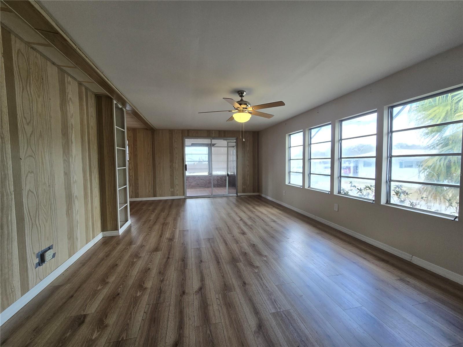 Image 5 of 18 For 1805 Blue Lake Drive