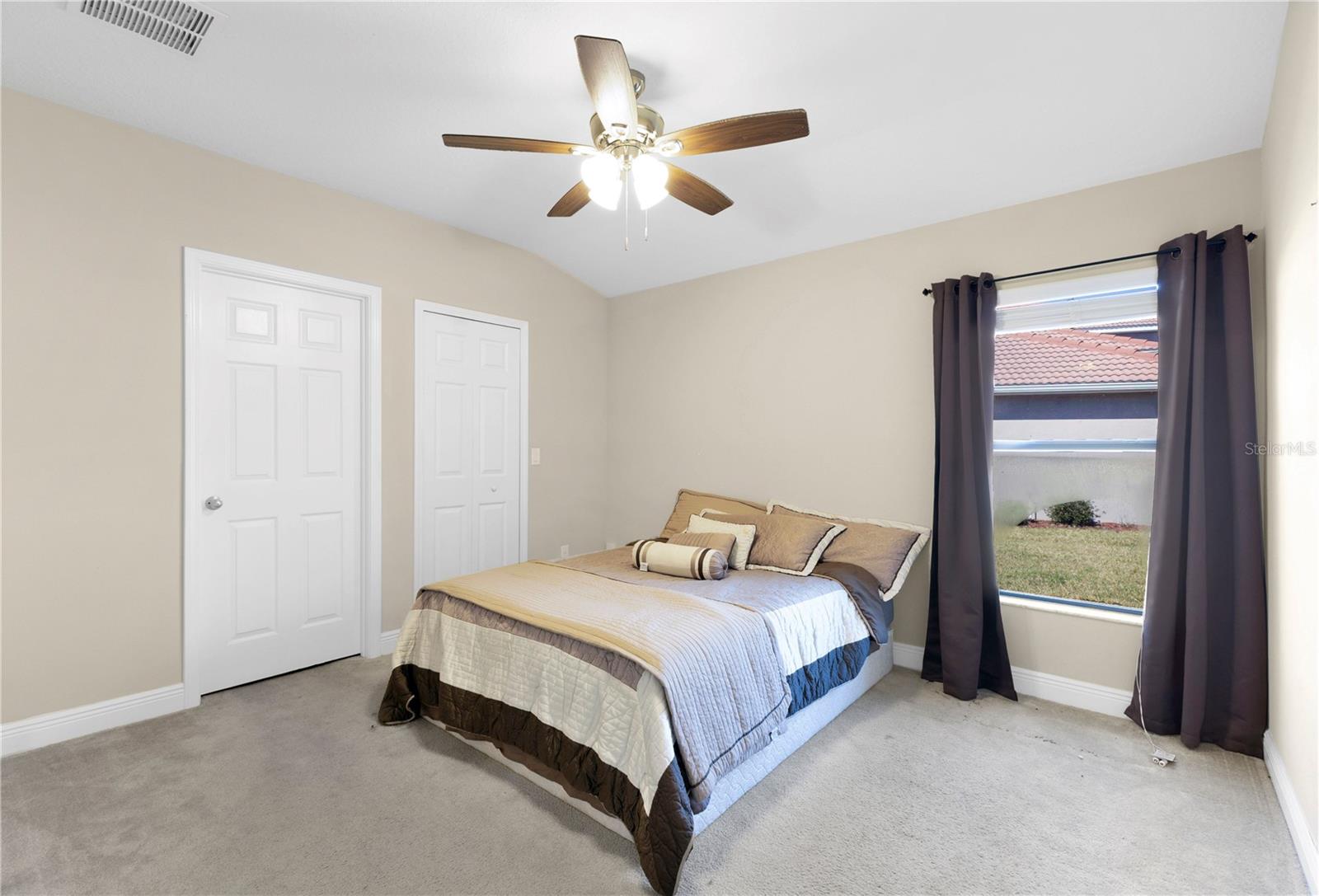 Image 26 of 63 For 3950 Sunset Lake Drive