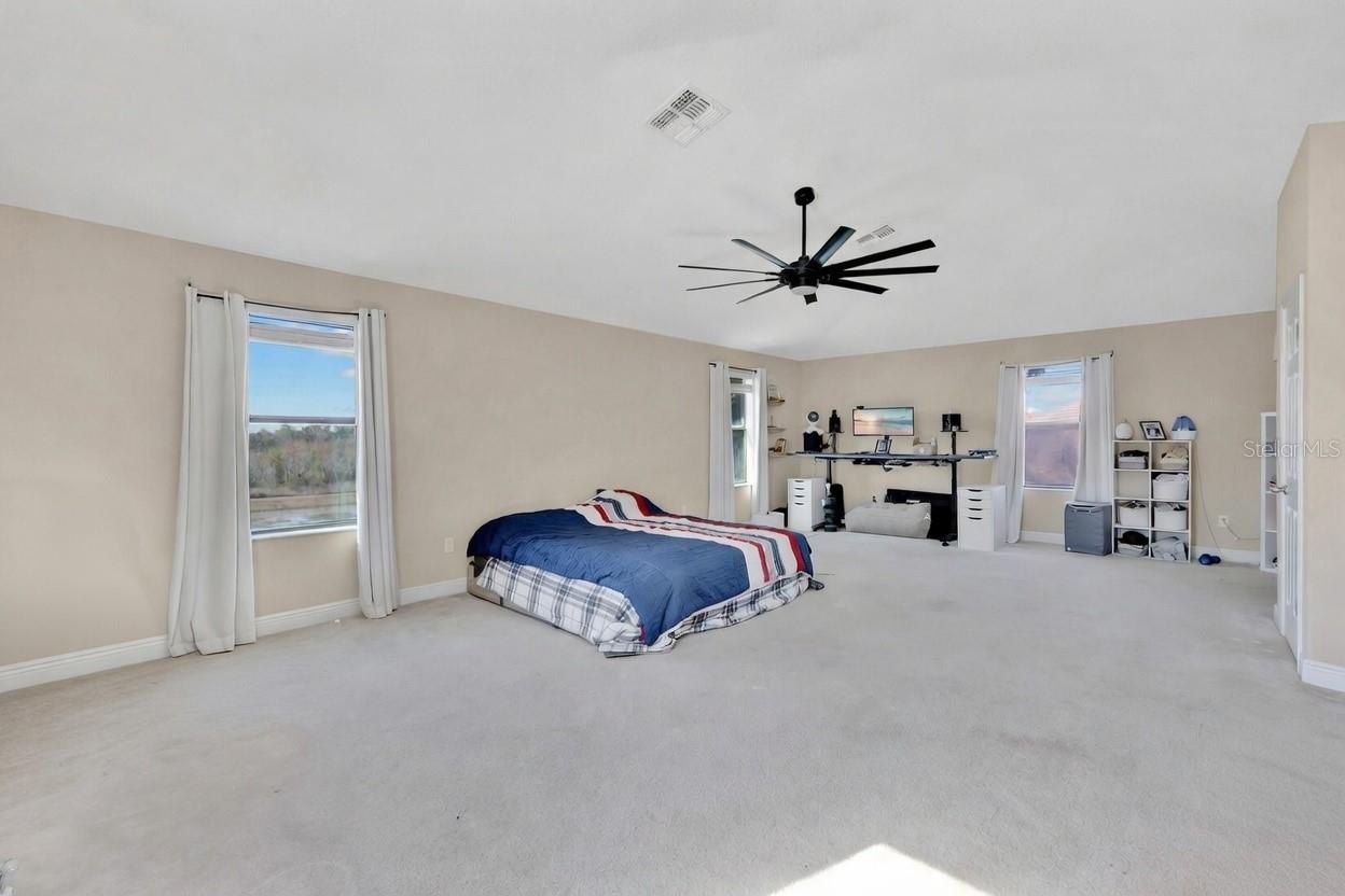 Image 36 of 63 For 3950 Sunset Lake Drive