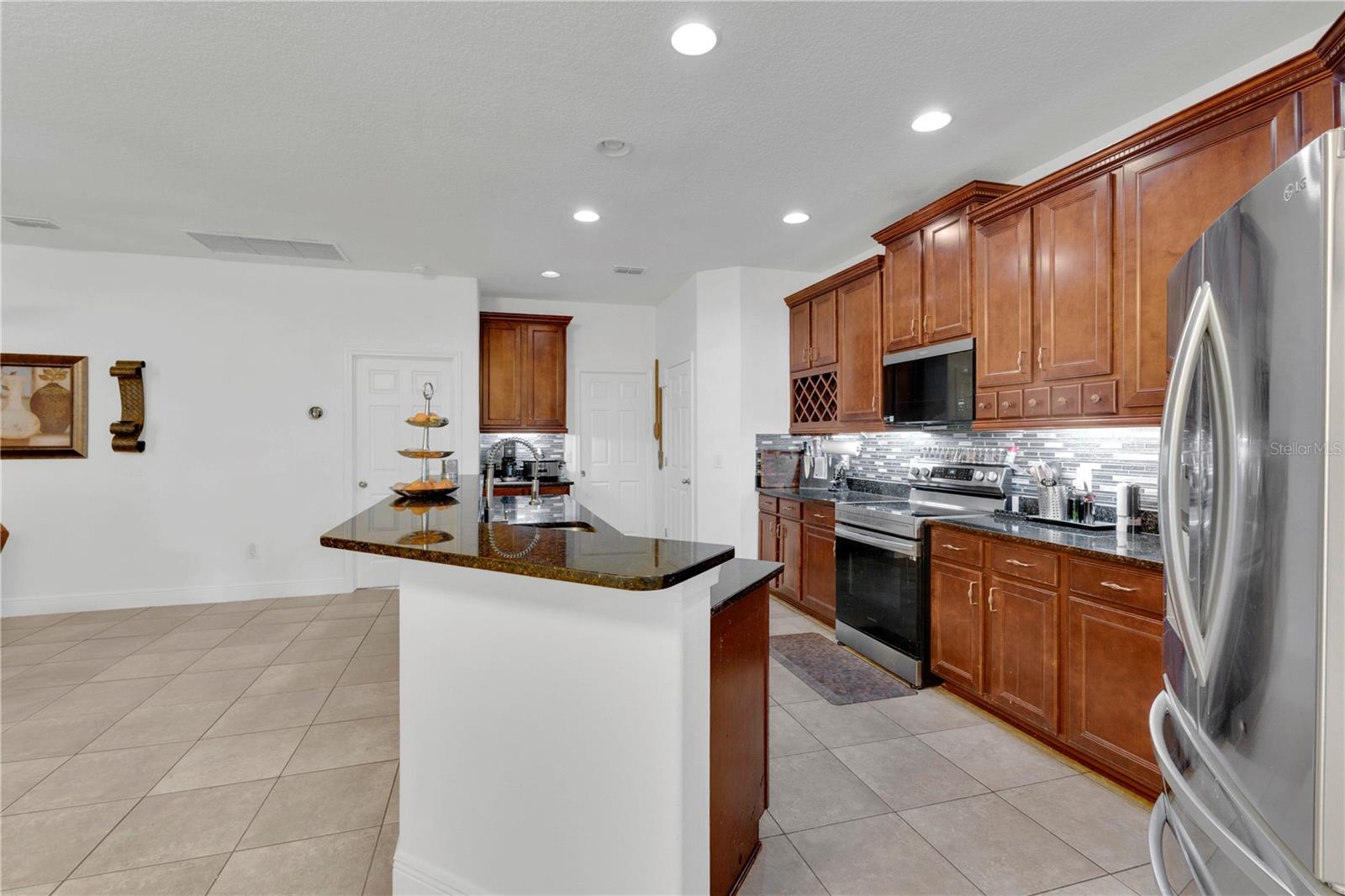 Image 5 of 63 For 3950 Sunset Lake Drive