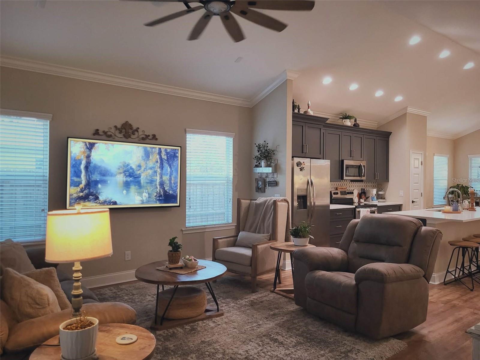 Image 11 of 27 For 400 Prado Place