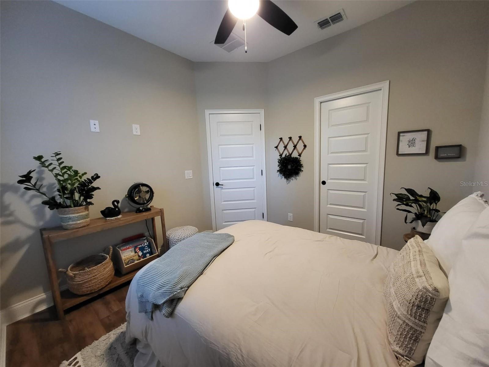 Image 25 of 27 For 400 Prado Place