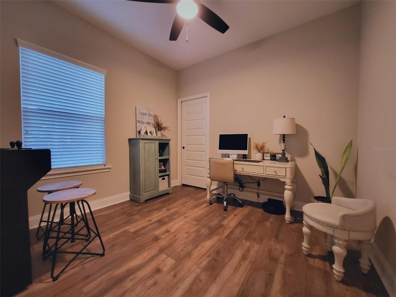 Image 26 of 27 For 400 Prado Place