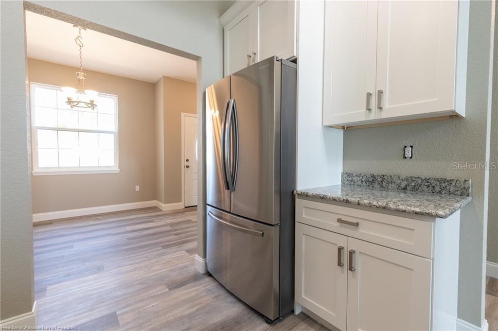 Image 25 of 47 For 1942 Oasis Boulevard 1942