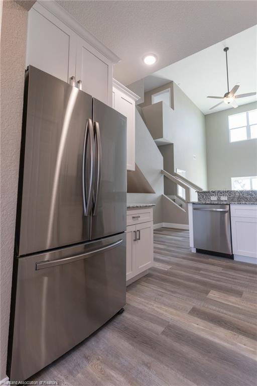 Image 26 of 47 For 1942 Oasis Boulevard 1942