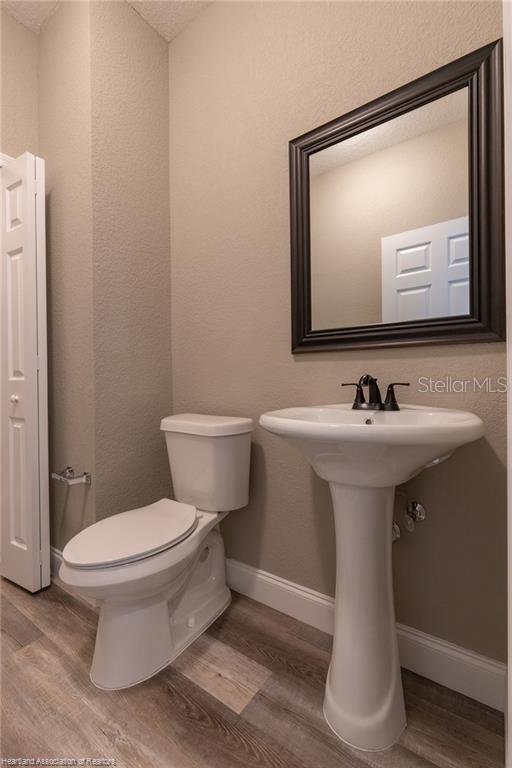 Image 27 of 47 For 1942 Oasis Boulevard 1942