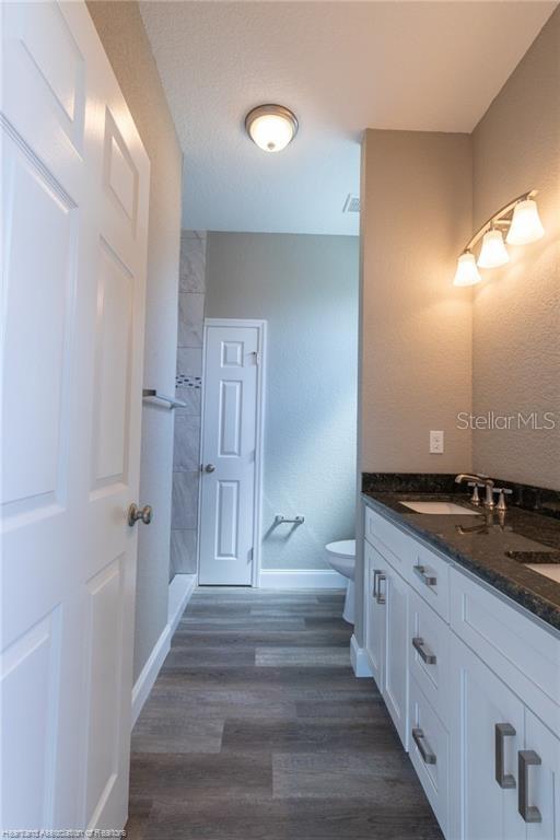 Image 42 of 47 For 1942 Oasis Boulevard 1942