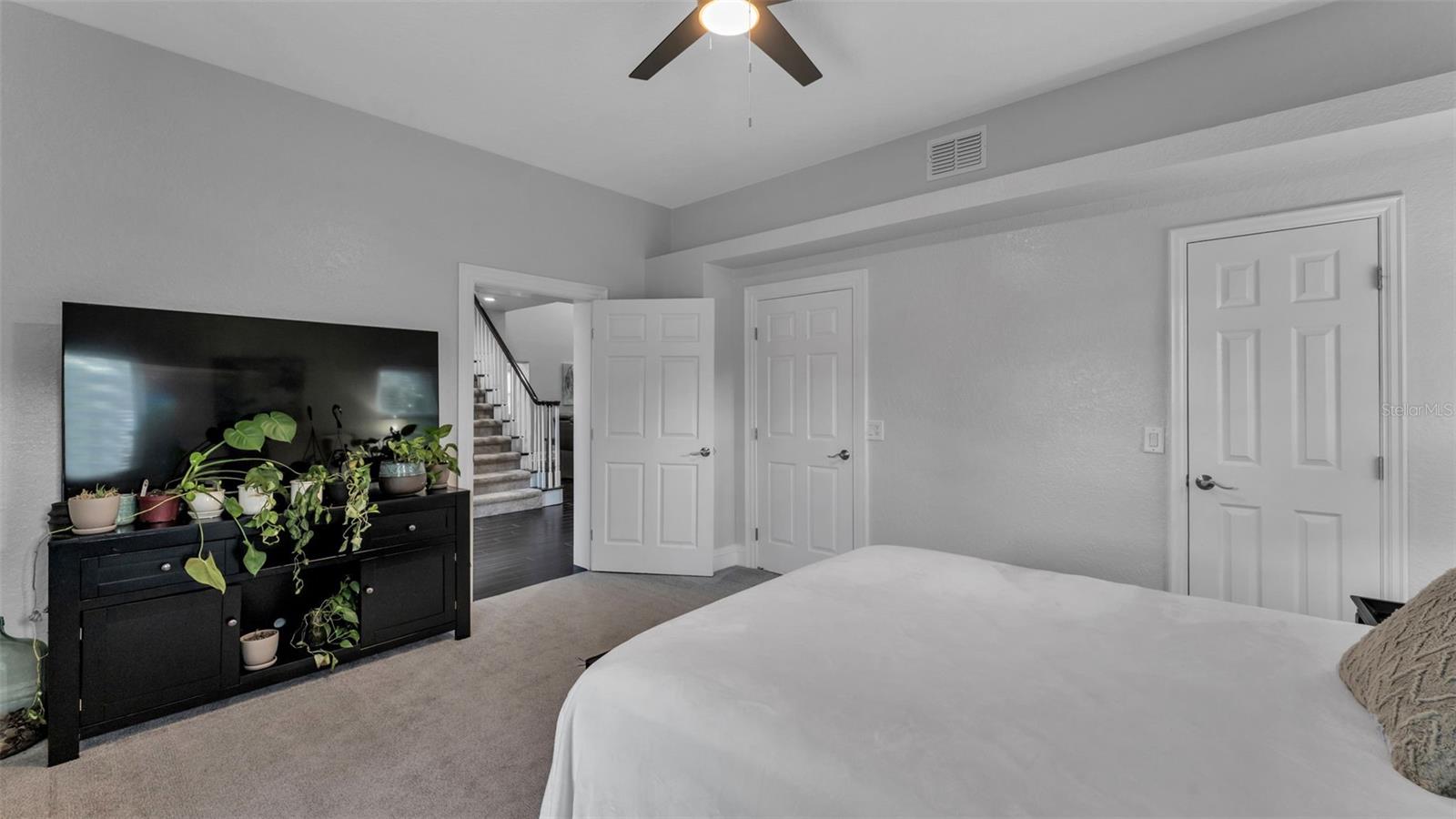 Image 20 of 75 For 109 Van Fleet Court