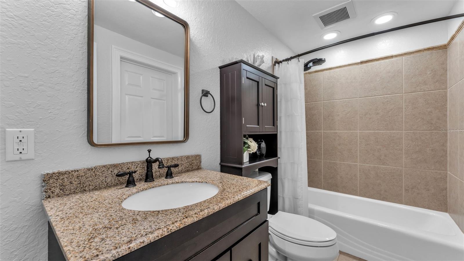 Image 21 of 75 For 109 Van Fleet Court