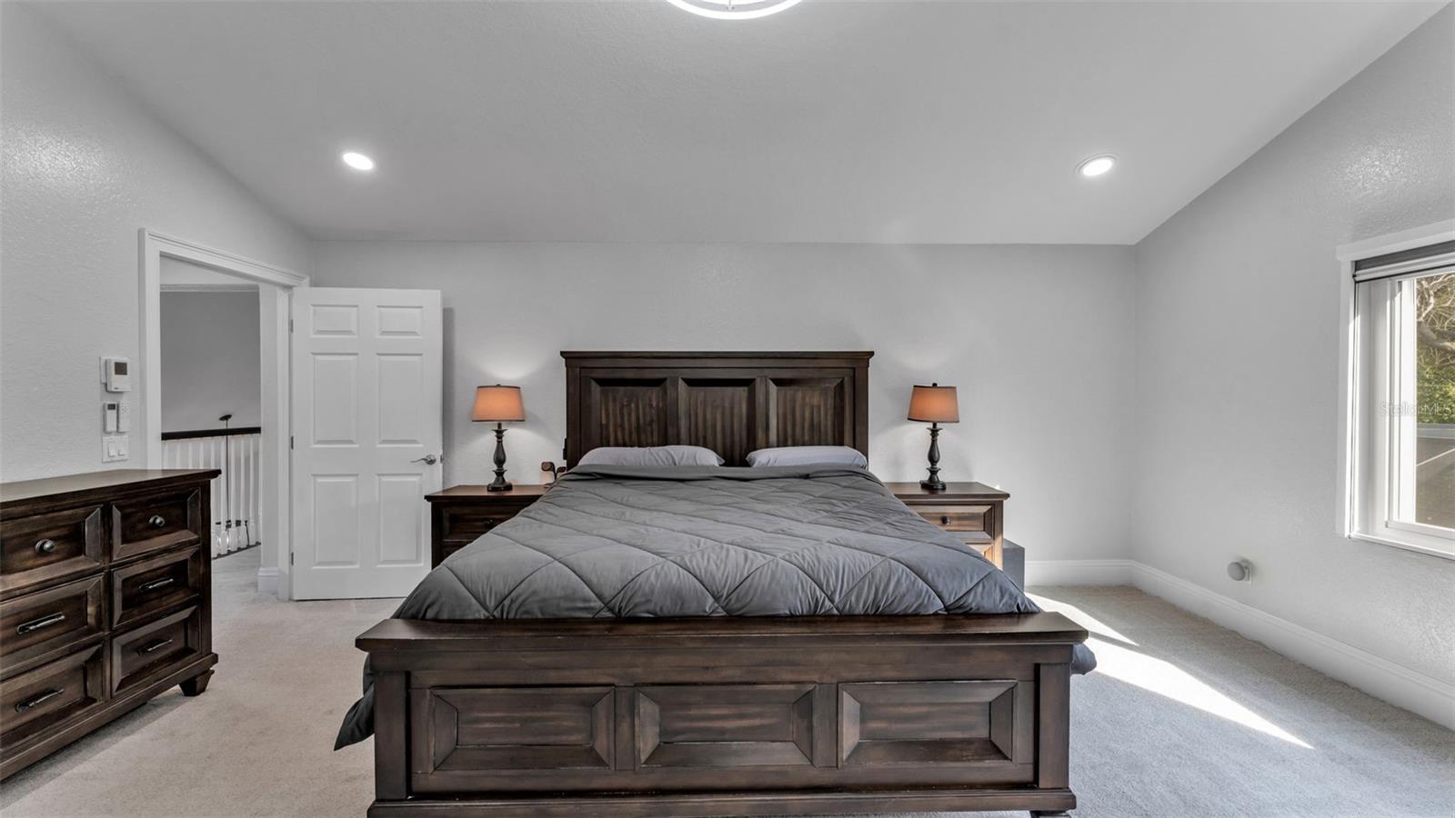 Image 35 of 75 For 109 Van Fleet Court