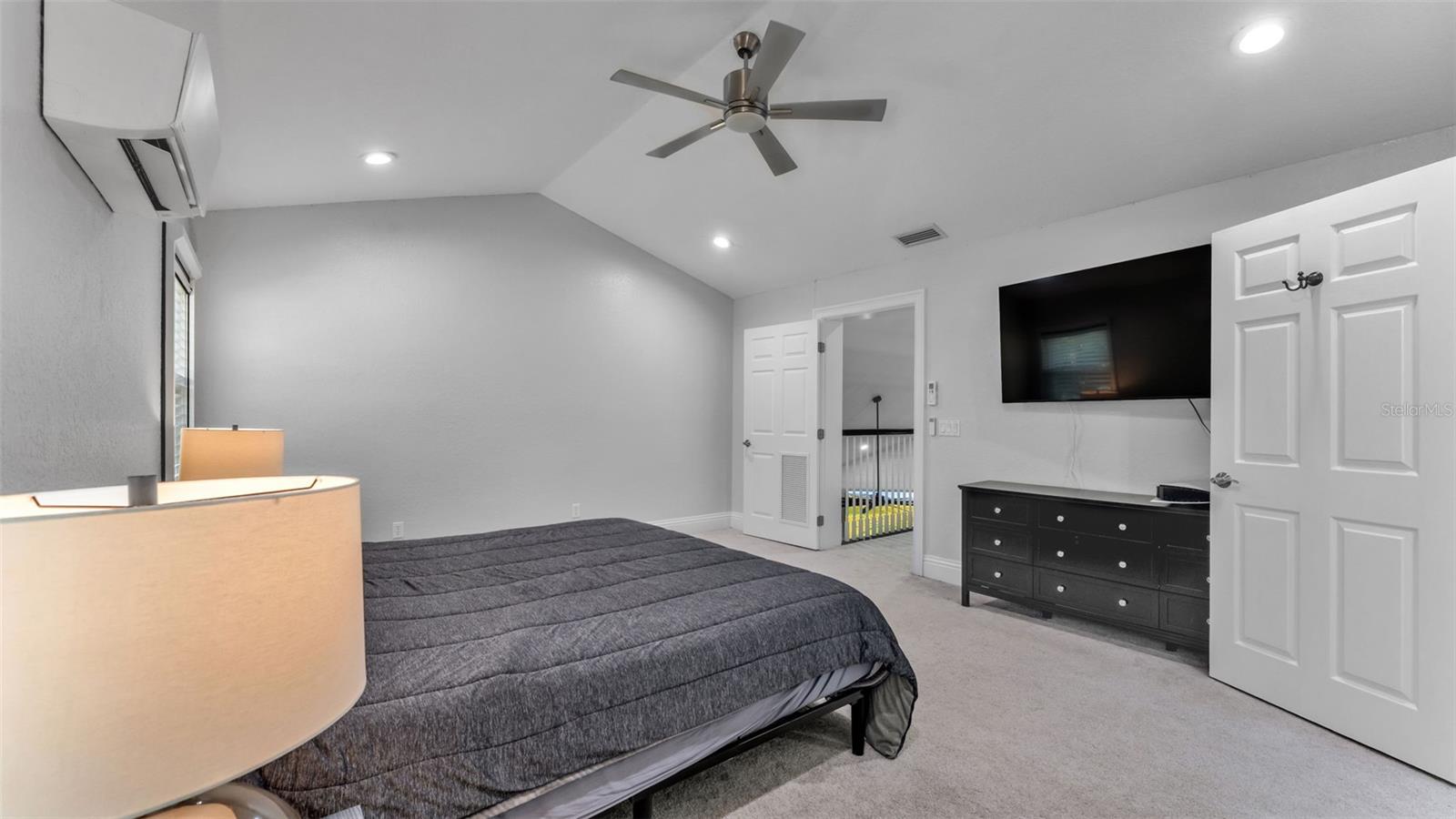 Image 44 of 75 For 109 Van Fleet Court