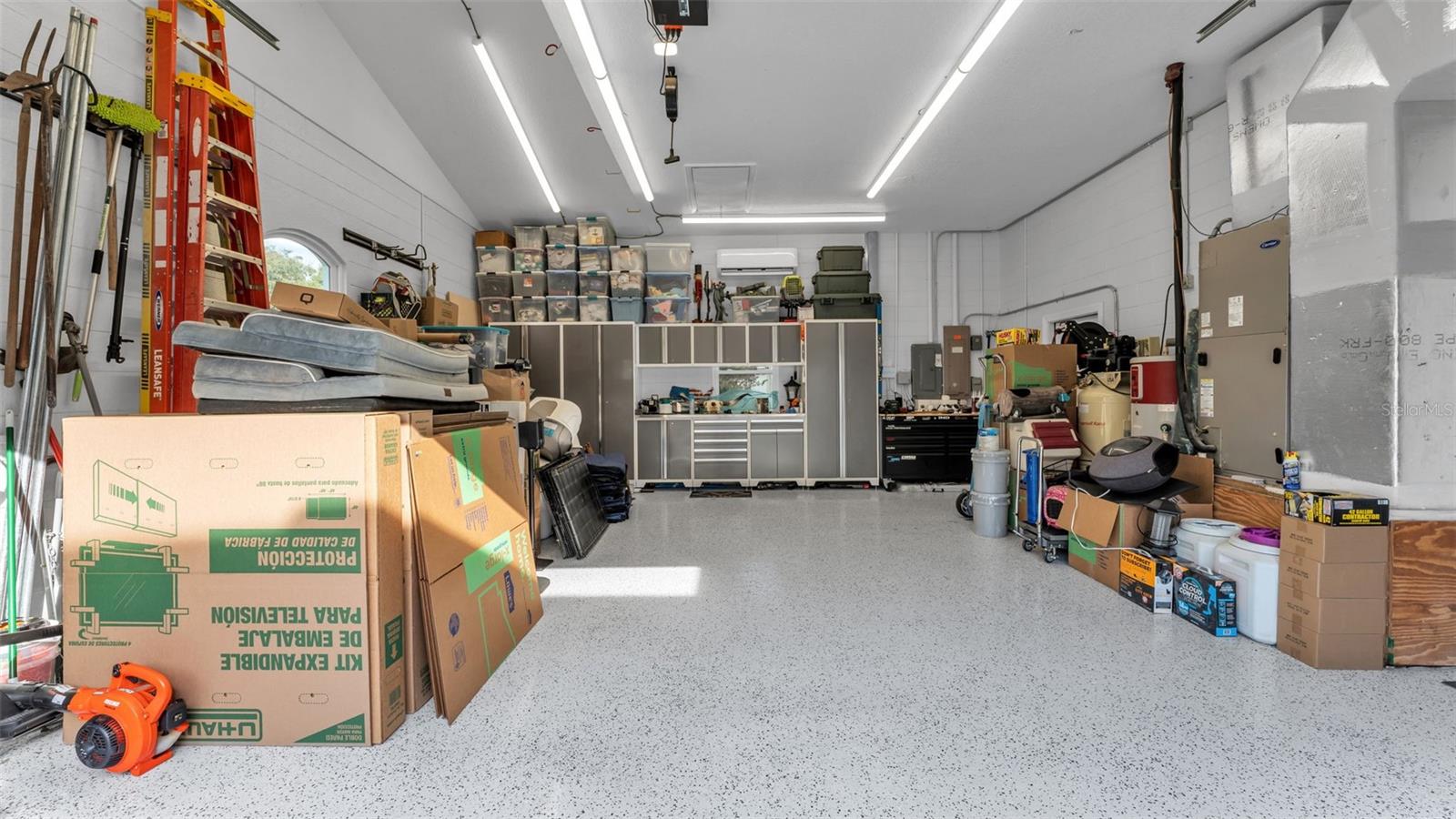 Image 47 of 75 For 109 Van Fleet Court