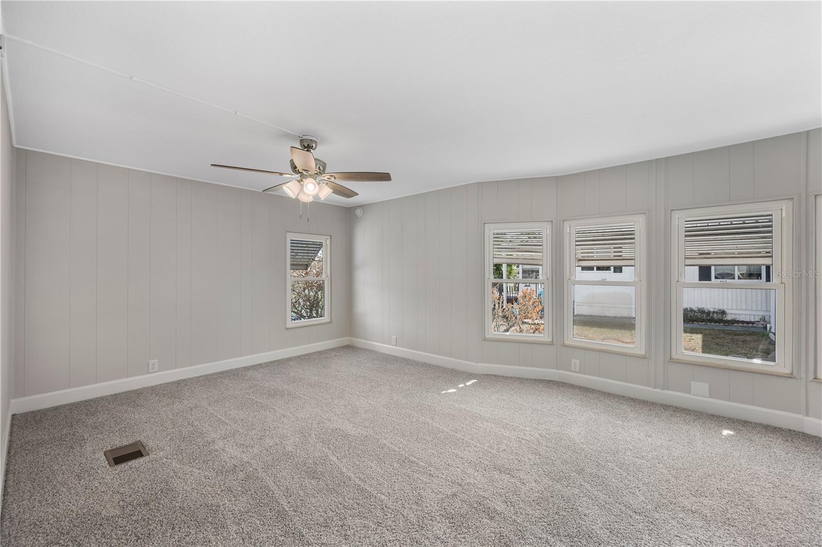 Image 13 of 31 For 2055 Floral Avenue 117