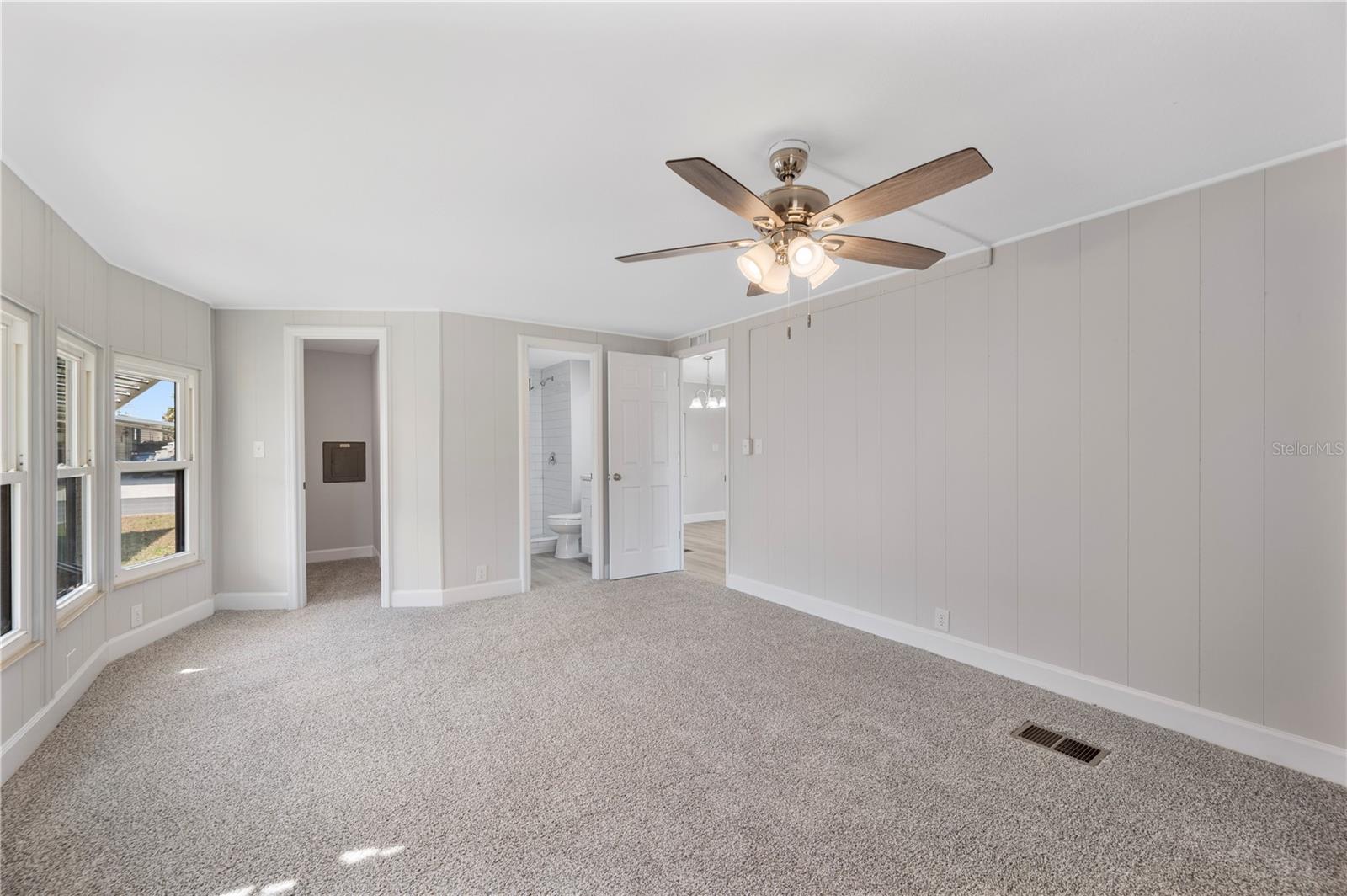 Image 14 of 31 For 2055 Floral Avenue 117