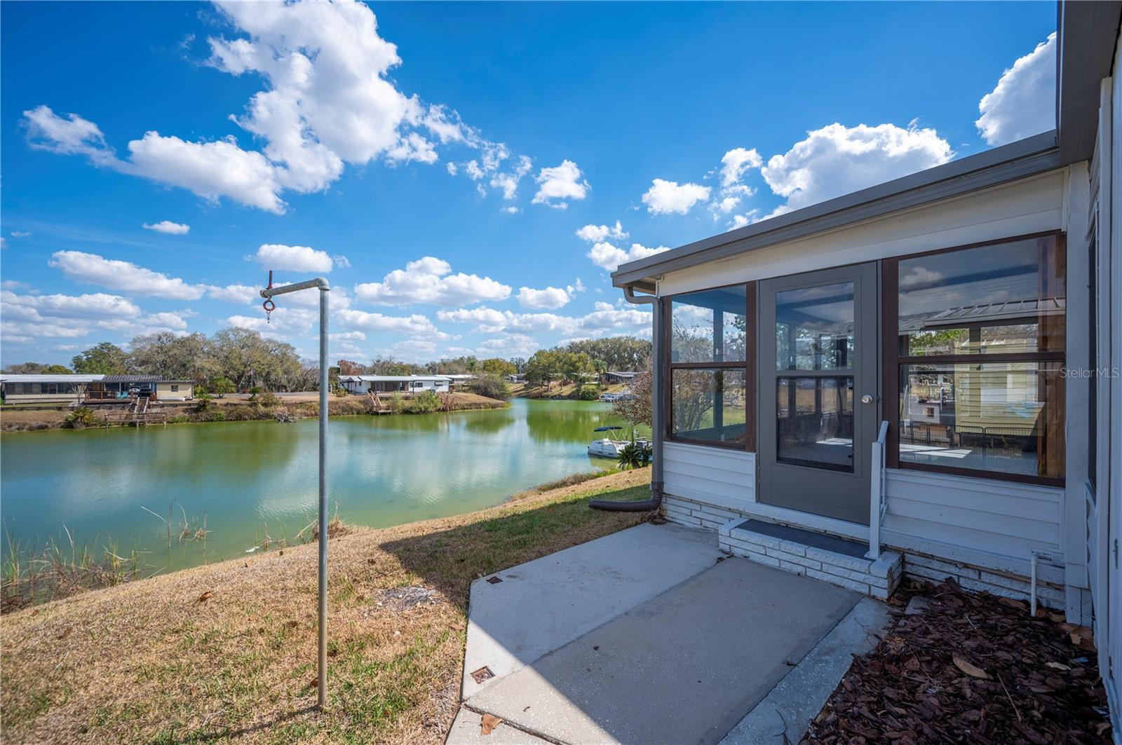 Image 19 of 31 For 2055 Floral Avenue 117