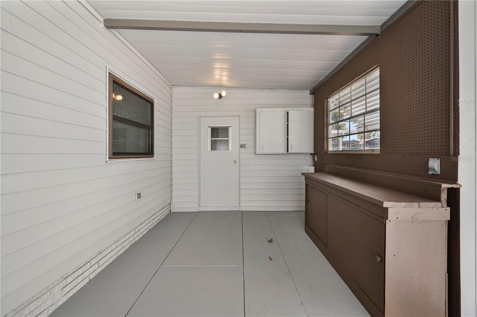 Image 20 of 31 For 2055 Floral Avenue 117