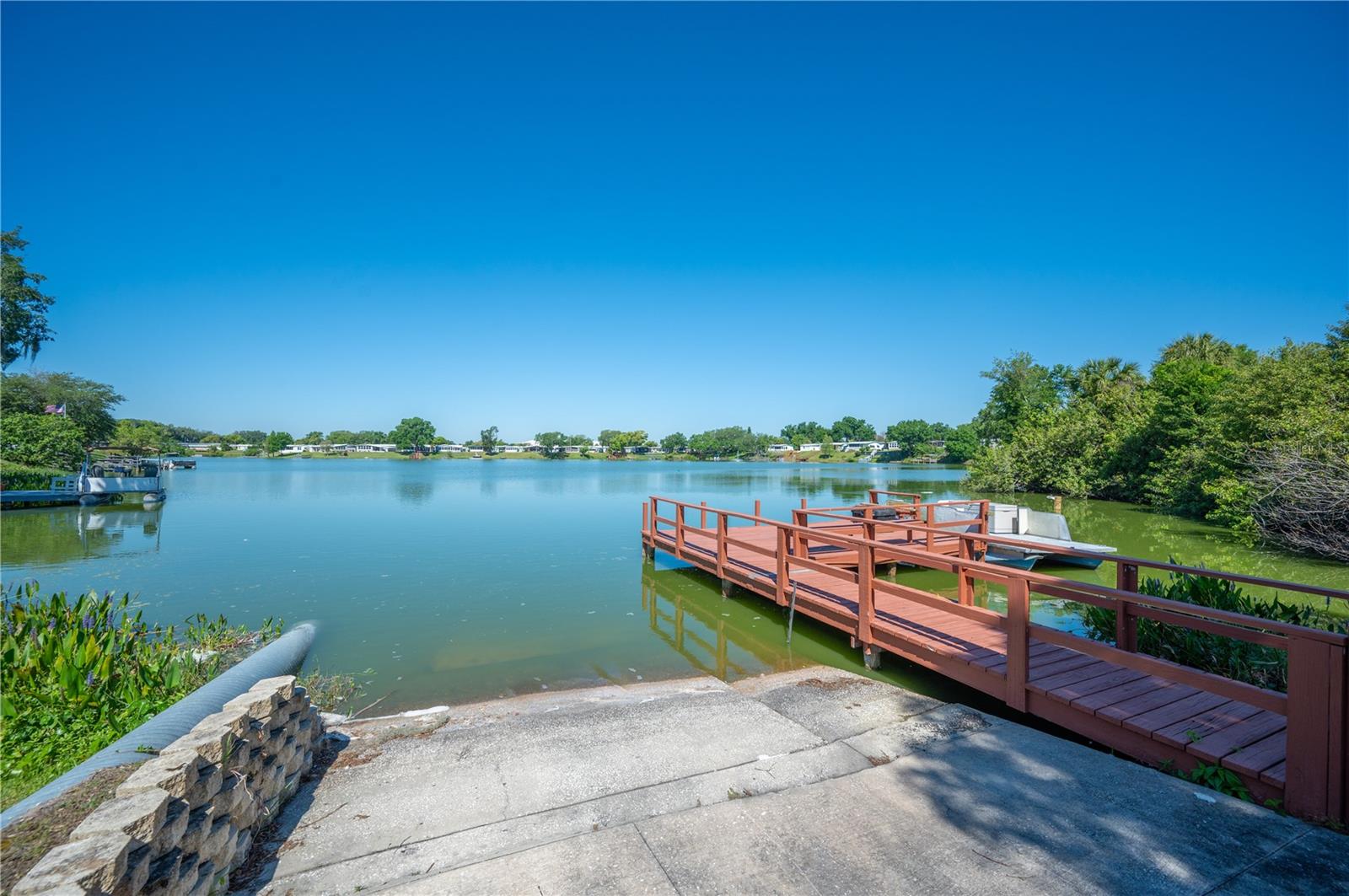 Image 26 of 31 For 2055 Floral Avenue 117