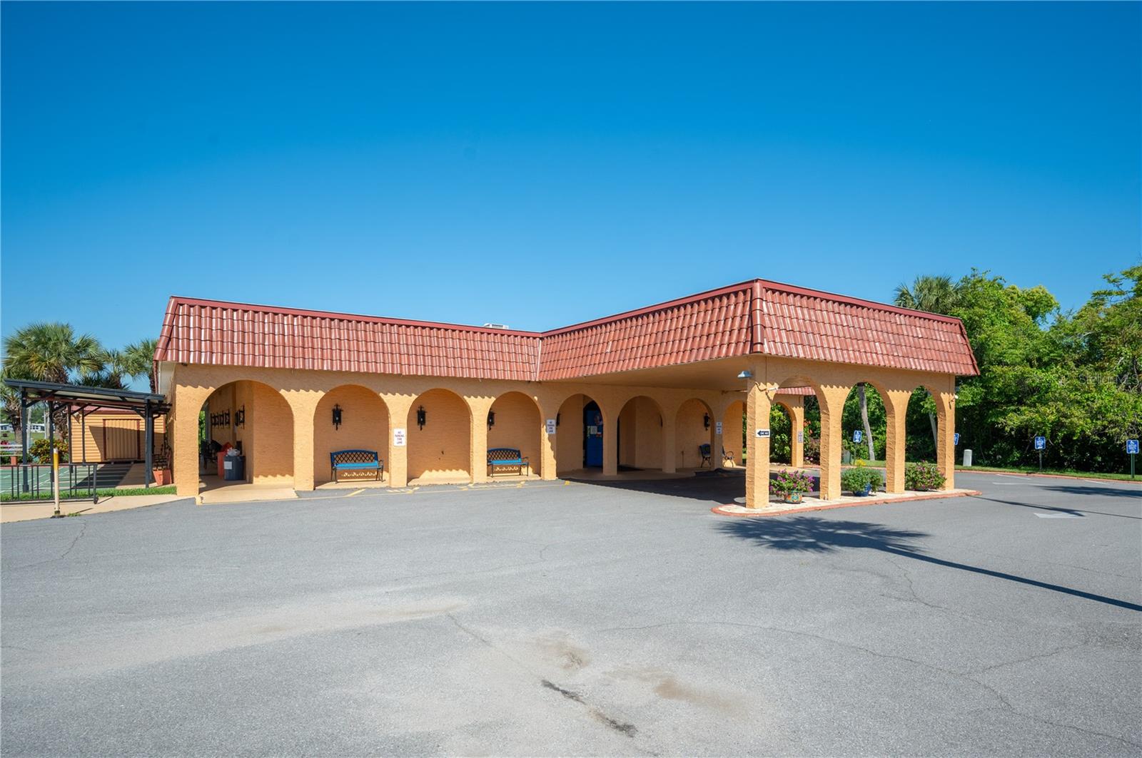 Image 27 of 31 For 2055 Floral Avenue 117