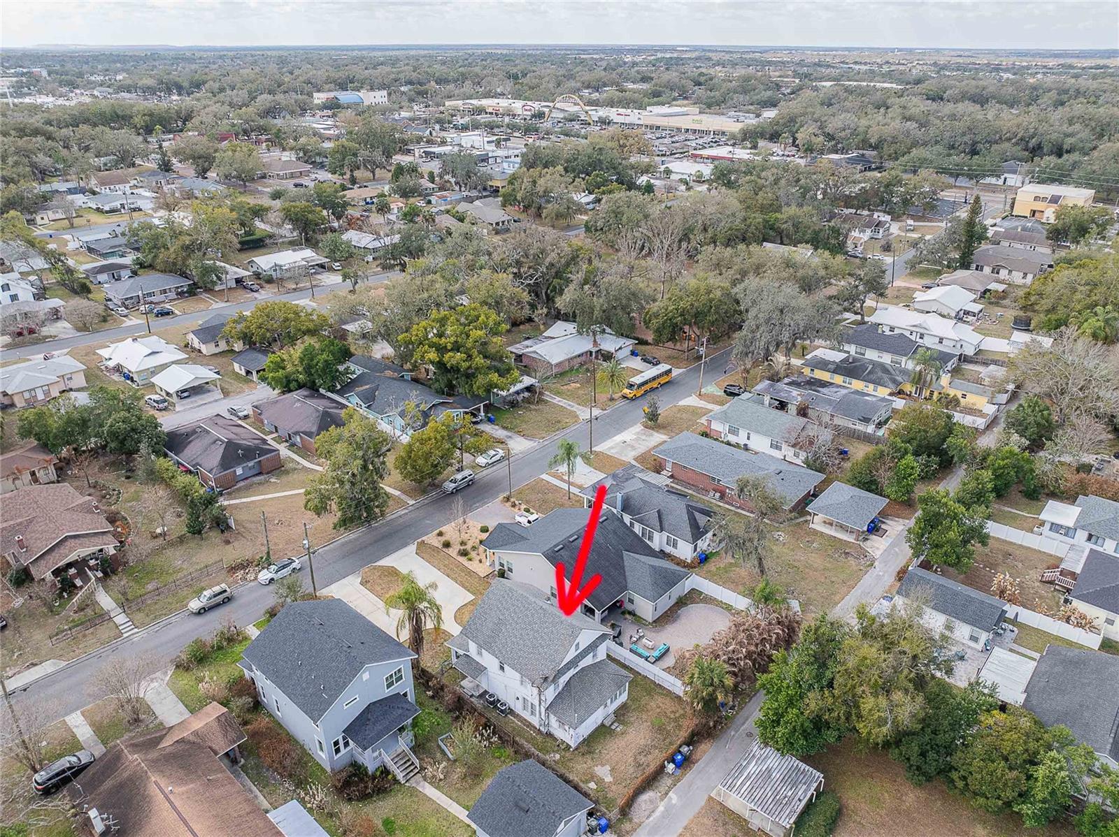 Image 3 of 49 For 402 Poinsettia Street