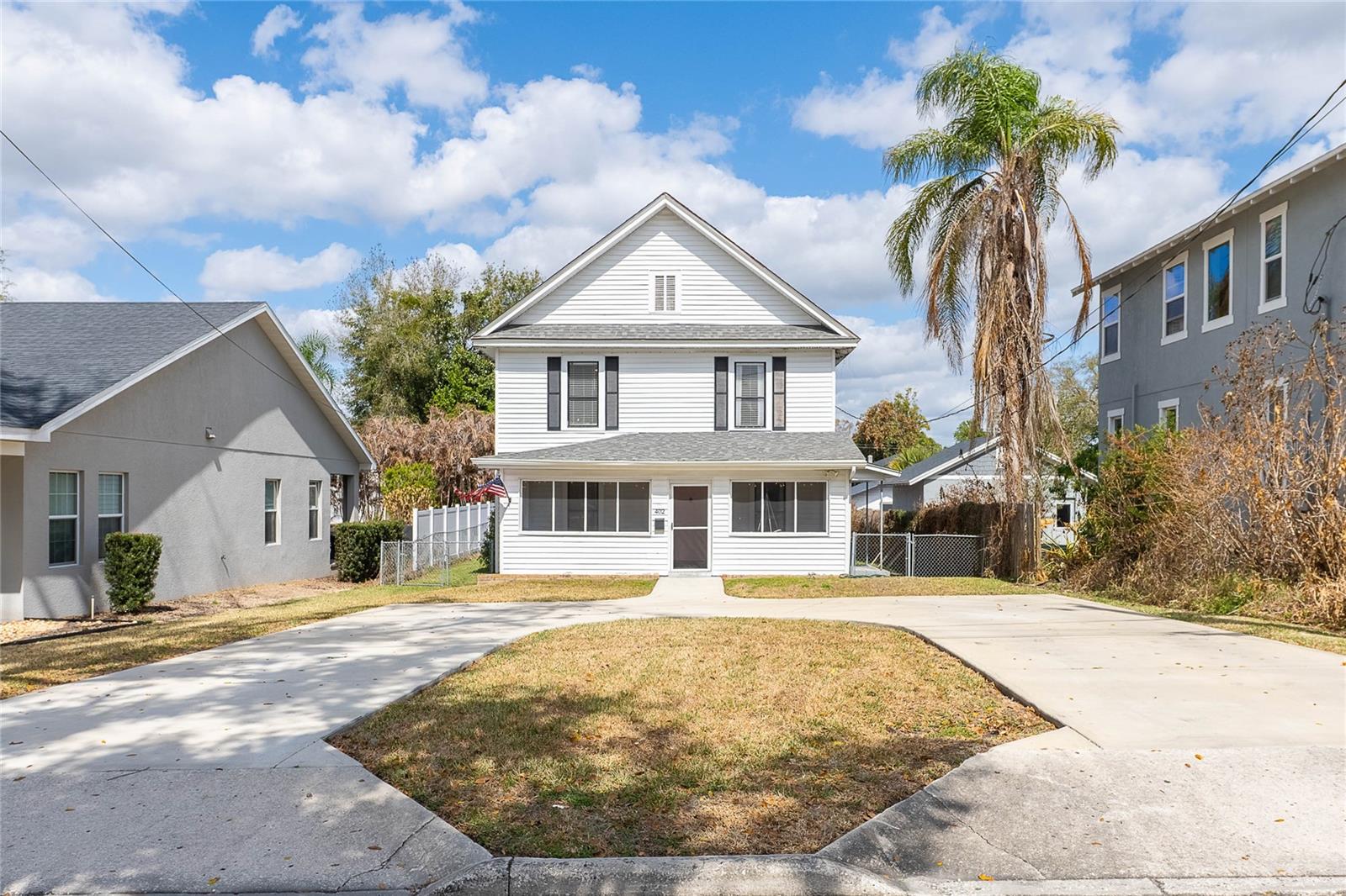 Image 4 of 49 For 402 Poinsettia Street