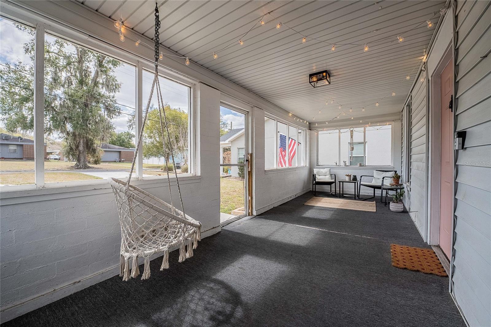 Image 7 of 49 For 402 Poinsettia Street