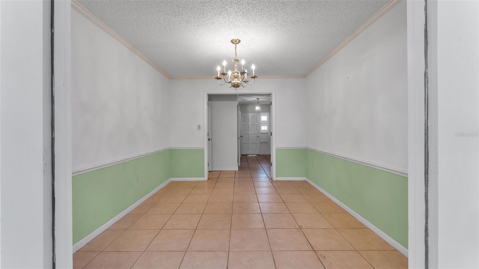 Image 12 of 39 For 1220 Spring Court