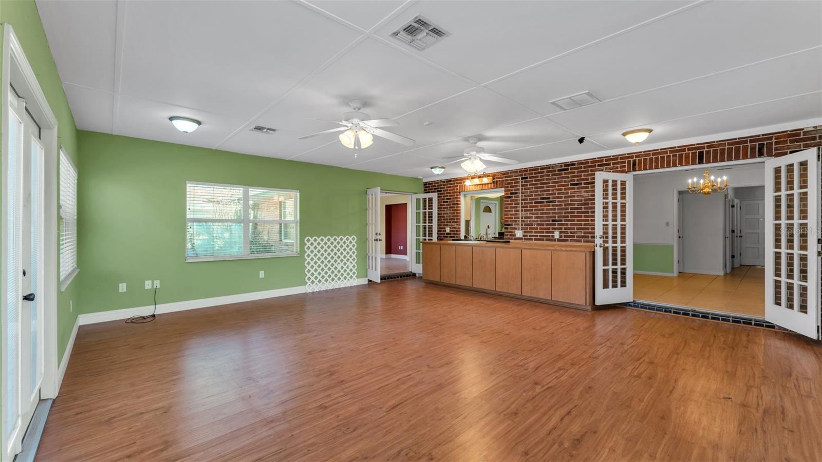 Image 14 of 39 For 1220 Spring Court