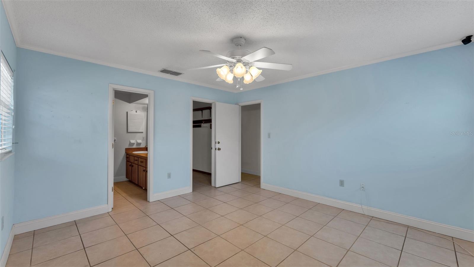 Image 33 of 39 For 1220 Spring Court