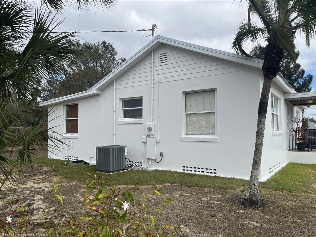 Image 18 of 22 For 930 Main Street