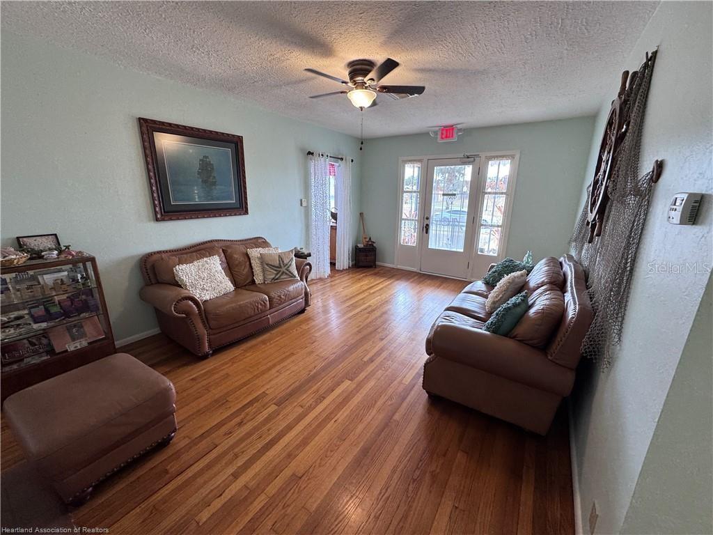 Image 4 of 22 For 930 Main Street