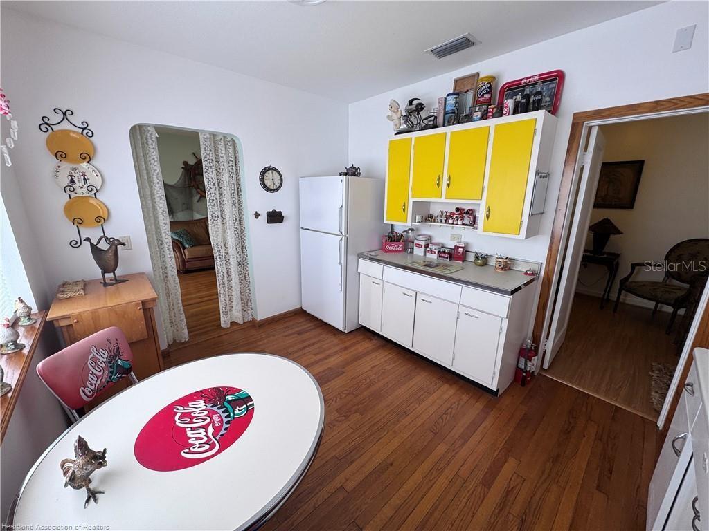 Image 7 of 22 For 930 Main Street