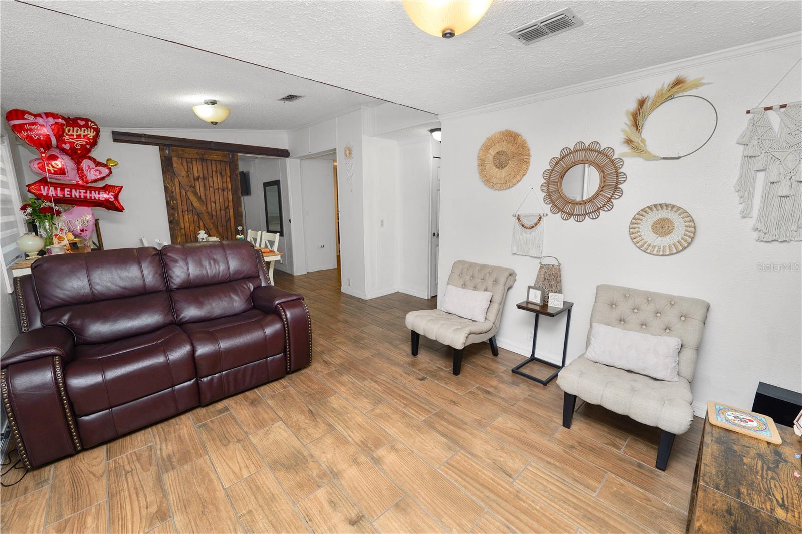 Image 13 of 50 For 18 Crescent Ridge Road