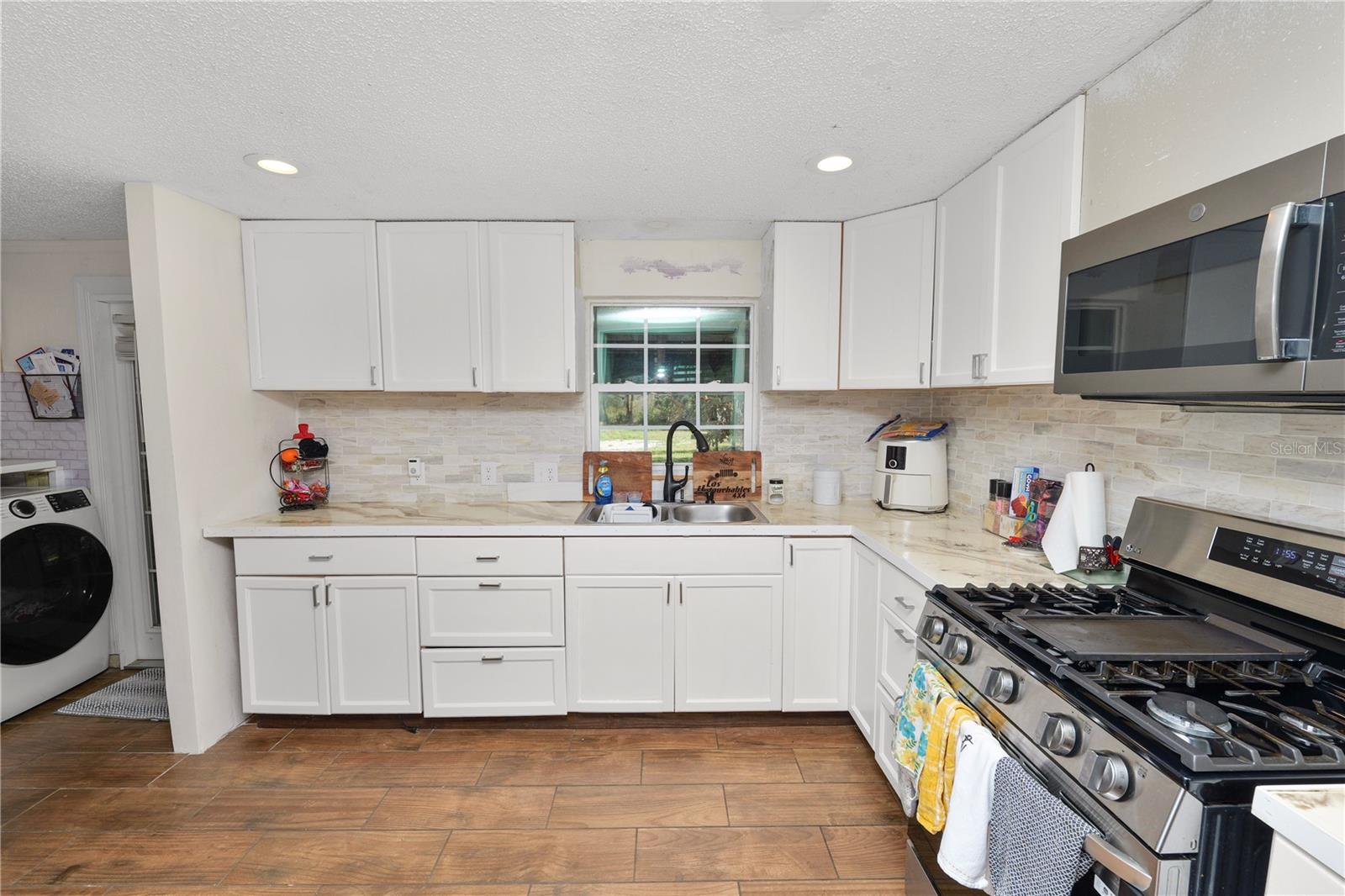 Image 19 of 50 For 18 Crescent Ridge Road