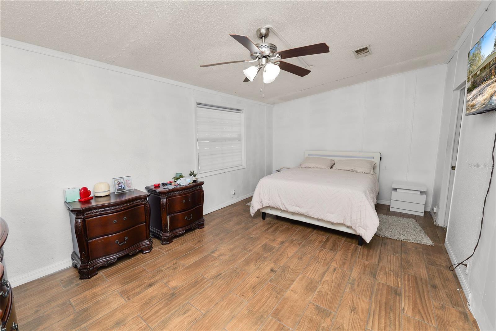 Image 24 of 50 For 18 Crescent Ridge Road