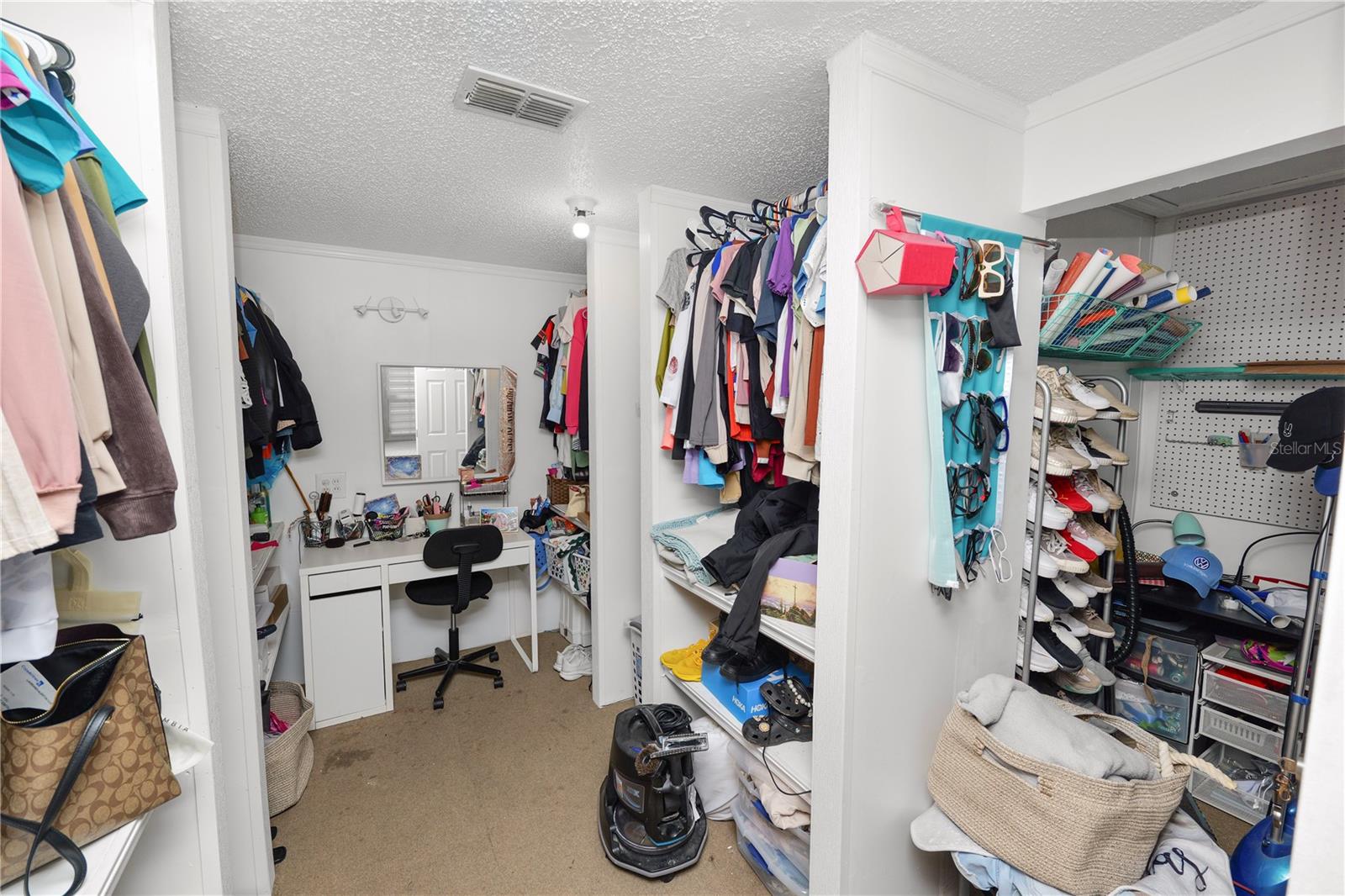 Image 26 of 50 For 18 Crescent Ridge Road