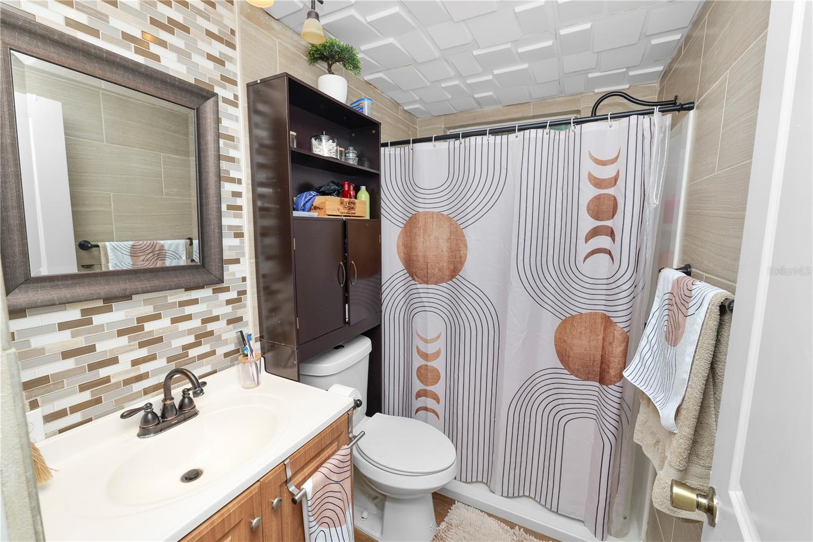 Image 27 of 50 For 18 Crescent Ridge Road