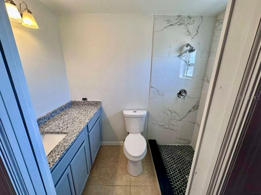 Image 12 of 13 For 4325 Thompson Avenue