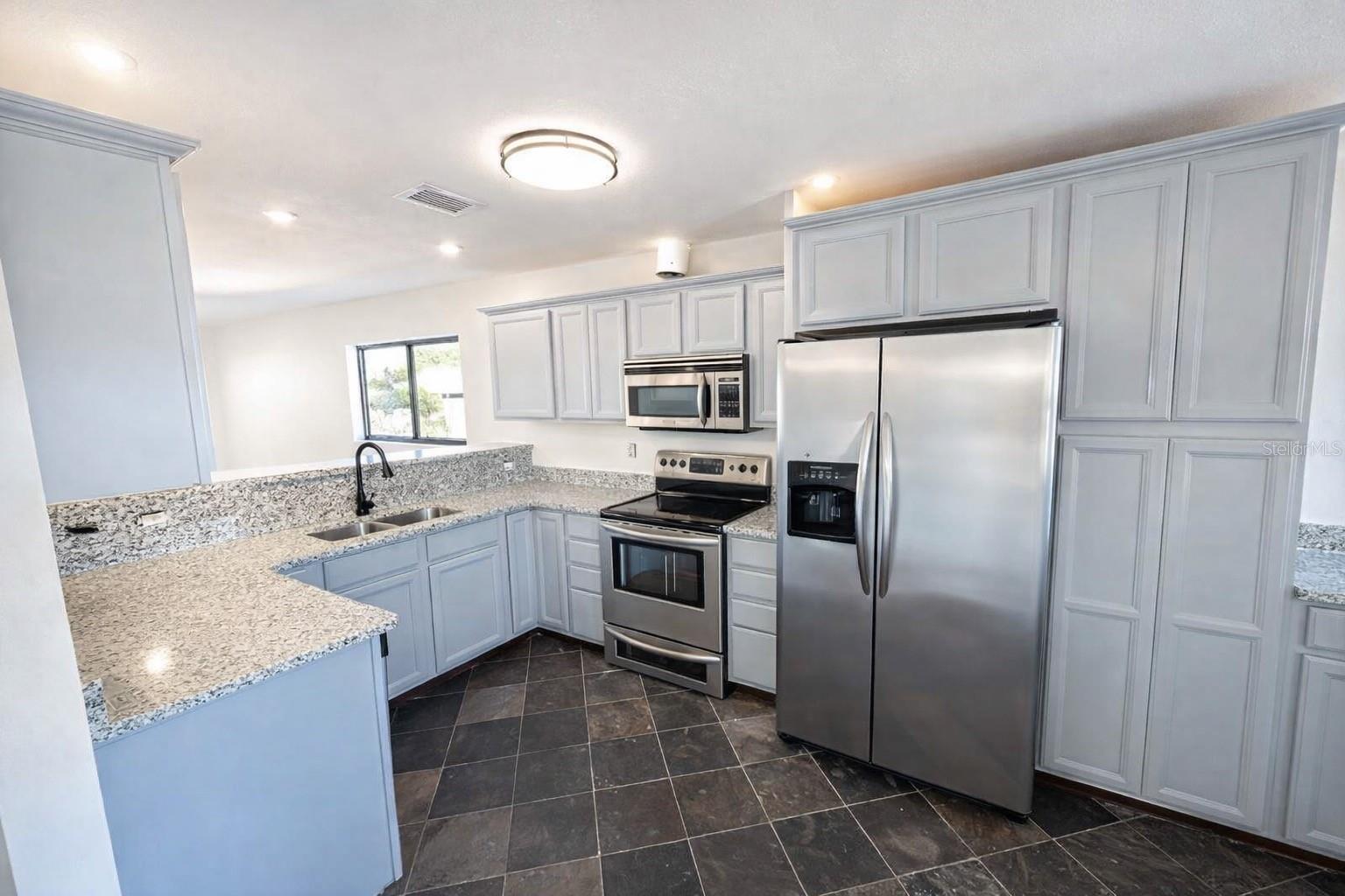 Image 3 of 13 For 4325 Thompson Avenue