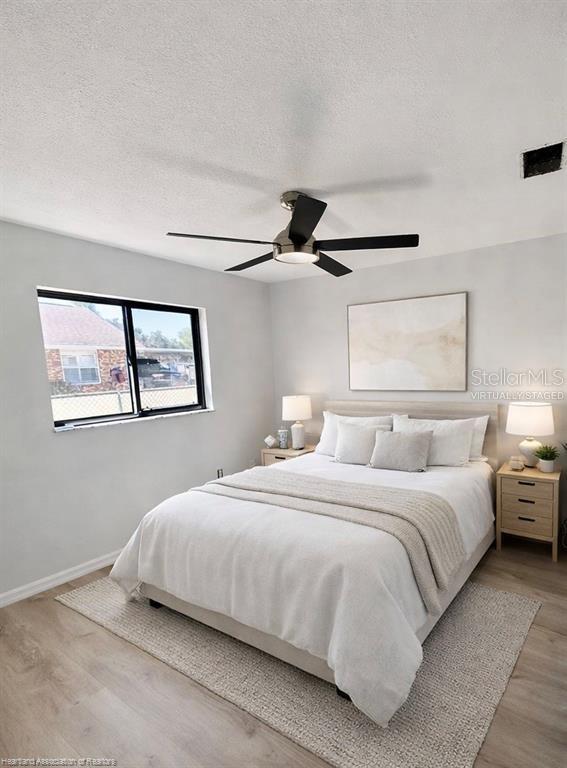 Image 8 of 13 For 4325 Thompson Avenue