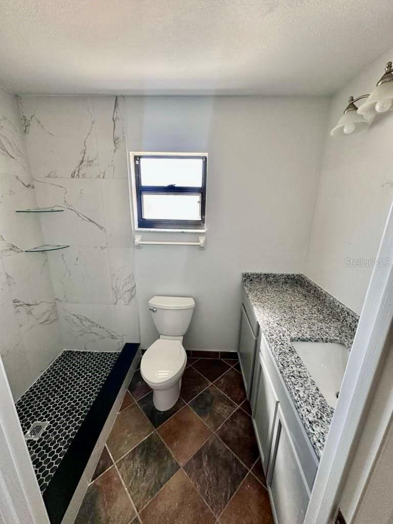 Image 9 of 13 For 4325 Thompson Avenue