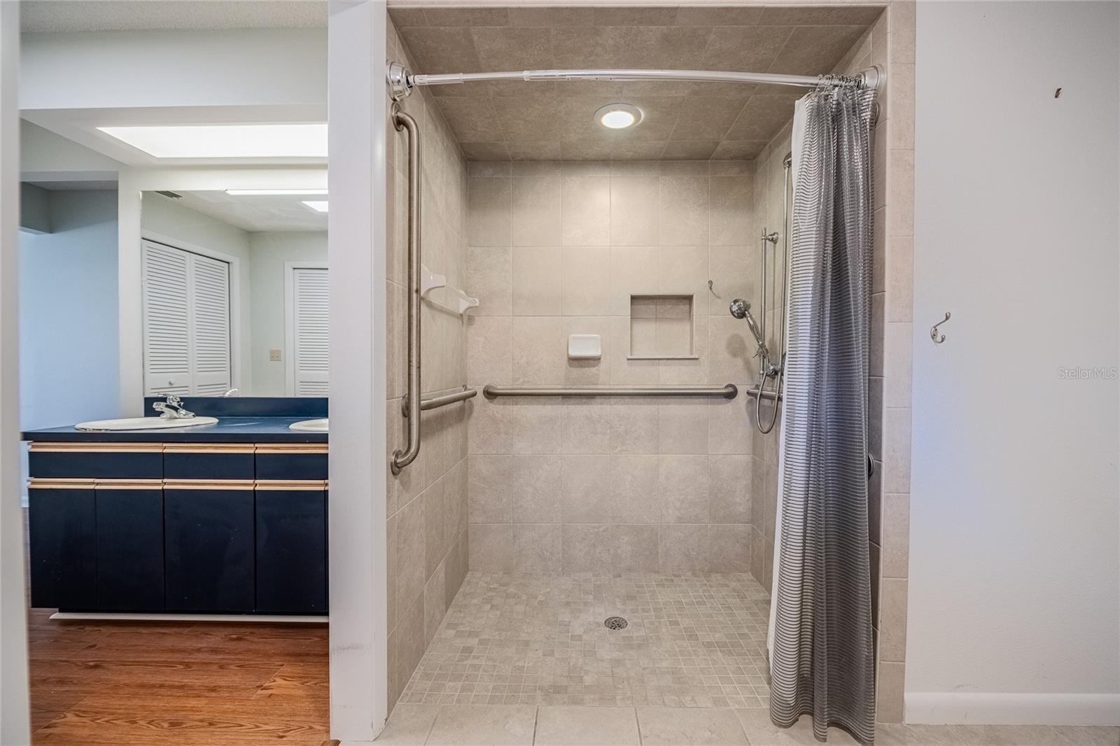 Image 24 of 53 For 1101 Rolling Woods Lane