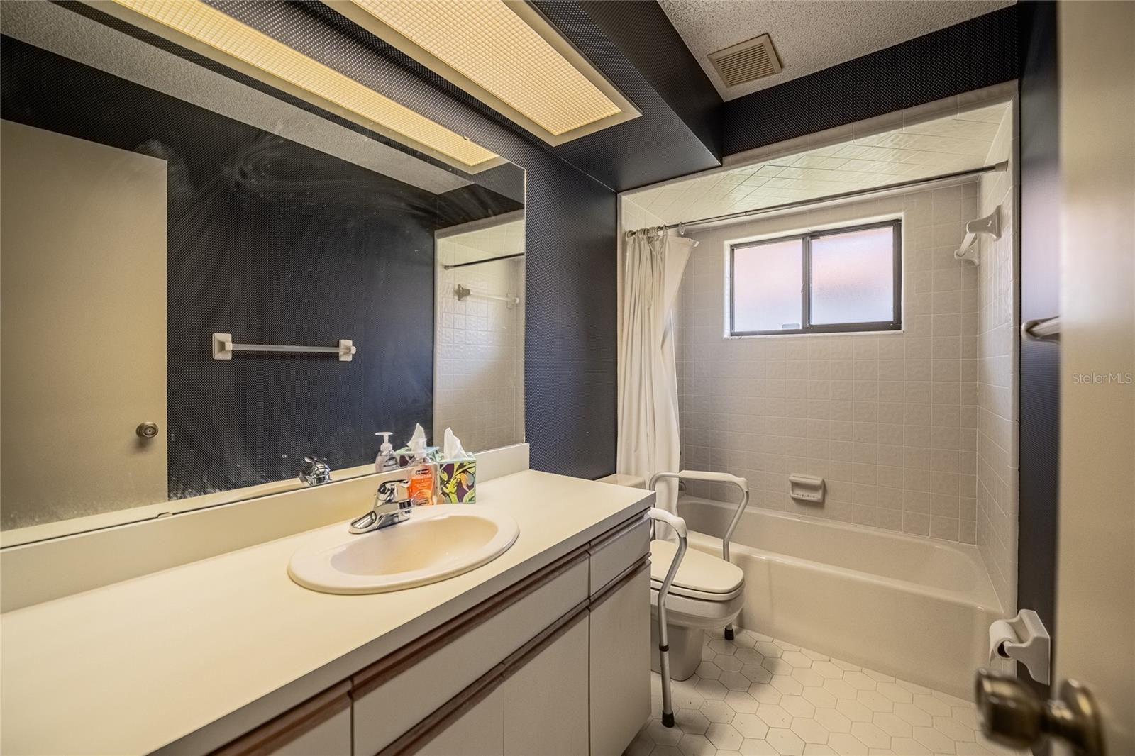 Image 43 of 53 For 1101 Rolling Woods Lane