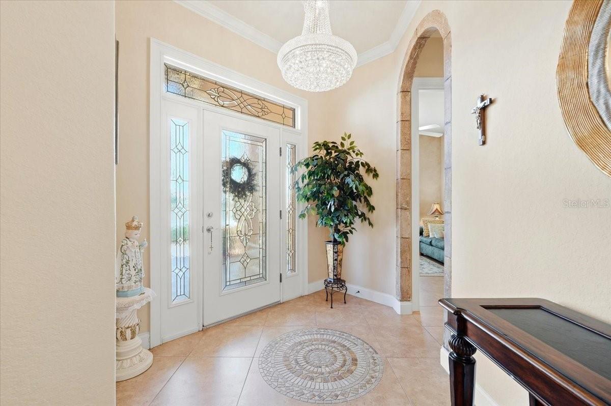 Image 12 of 48 For 548 Meandering Way