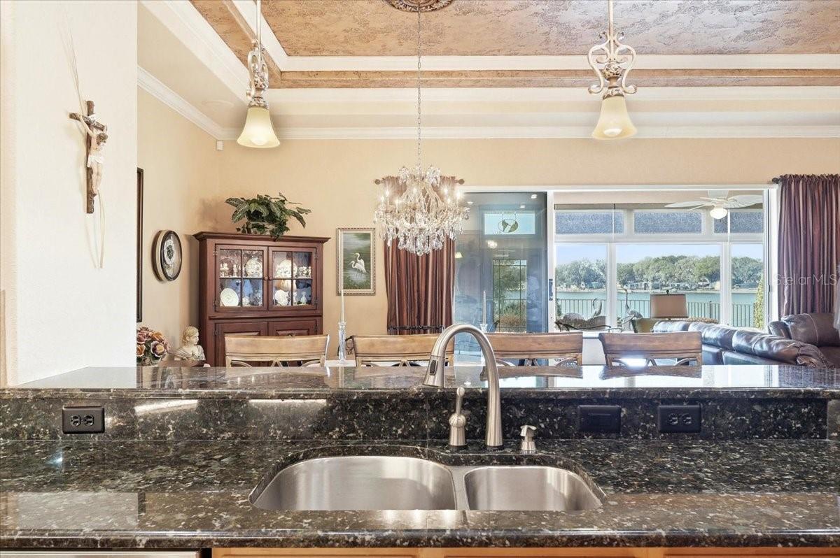 Image 19 of 48 For 548 Meandering Way