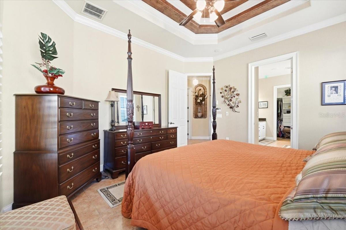 Image 26 of 48 For 548 Meandering Way