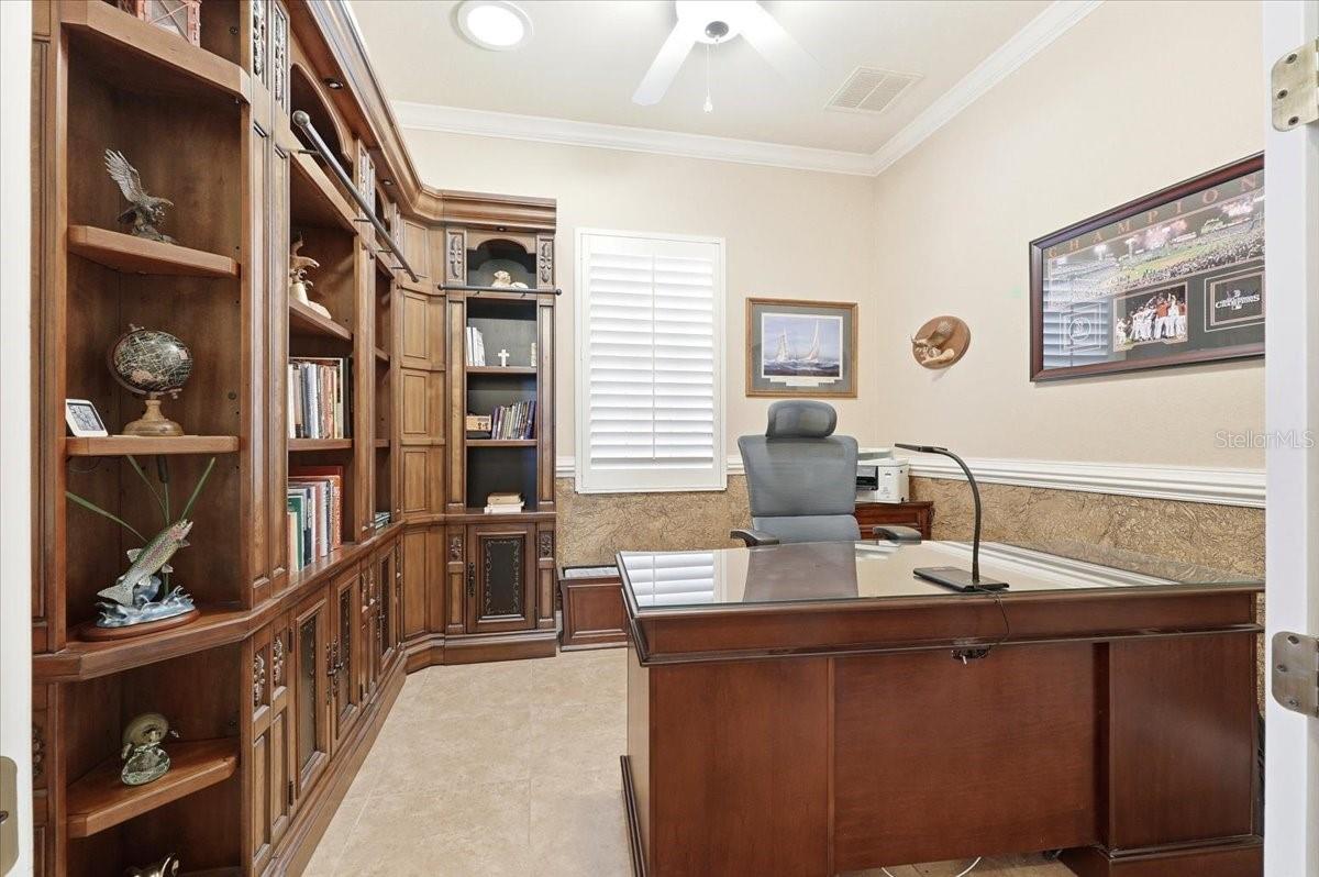 Image 34 of 48 For 548 Meandering Way