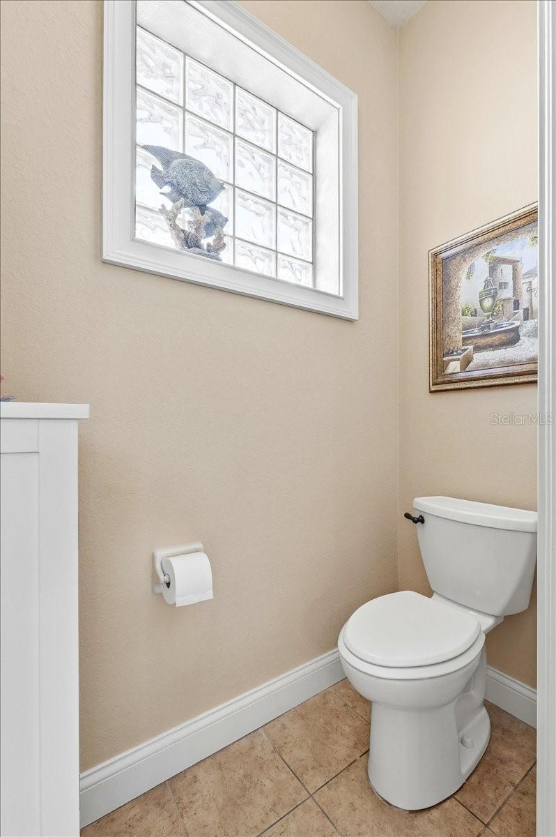 Image 37 of 48 For 548 Meandering Way