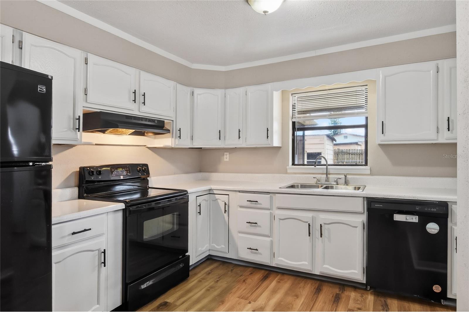 Image 12 of 44 For 435 Lucille Street