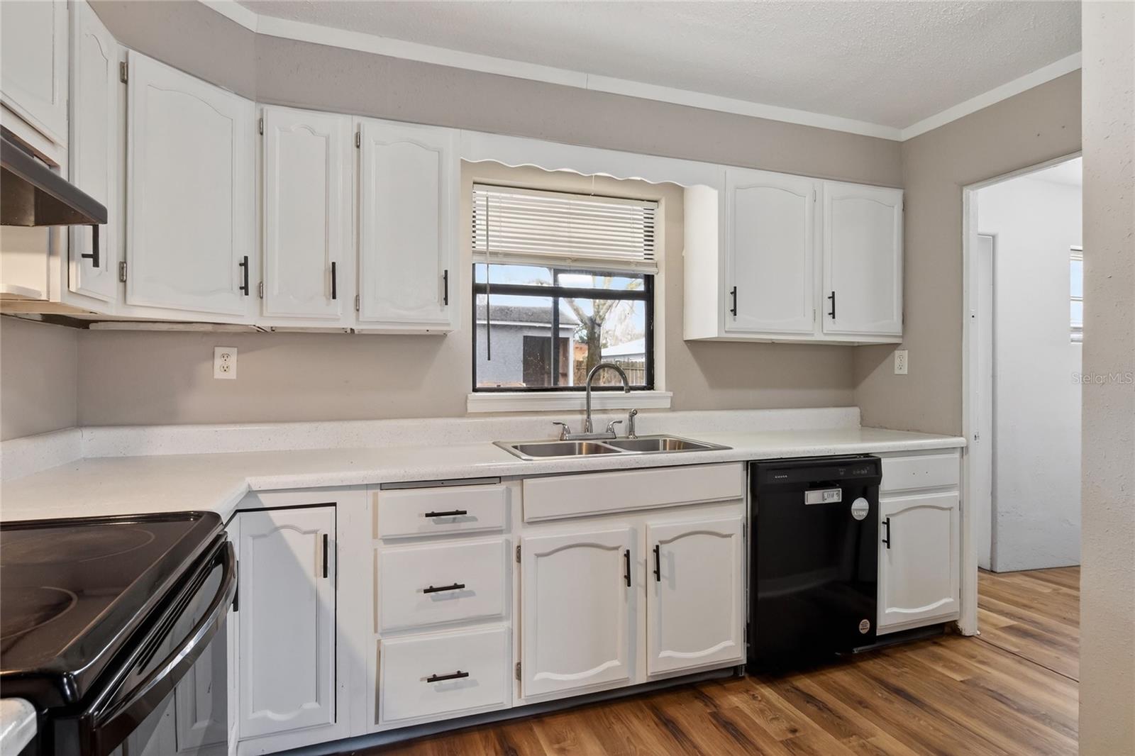 Image 14 of 44 For 435 Lucille Street