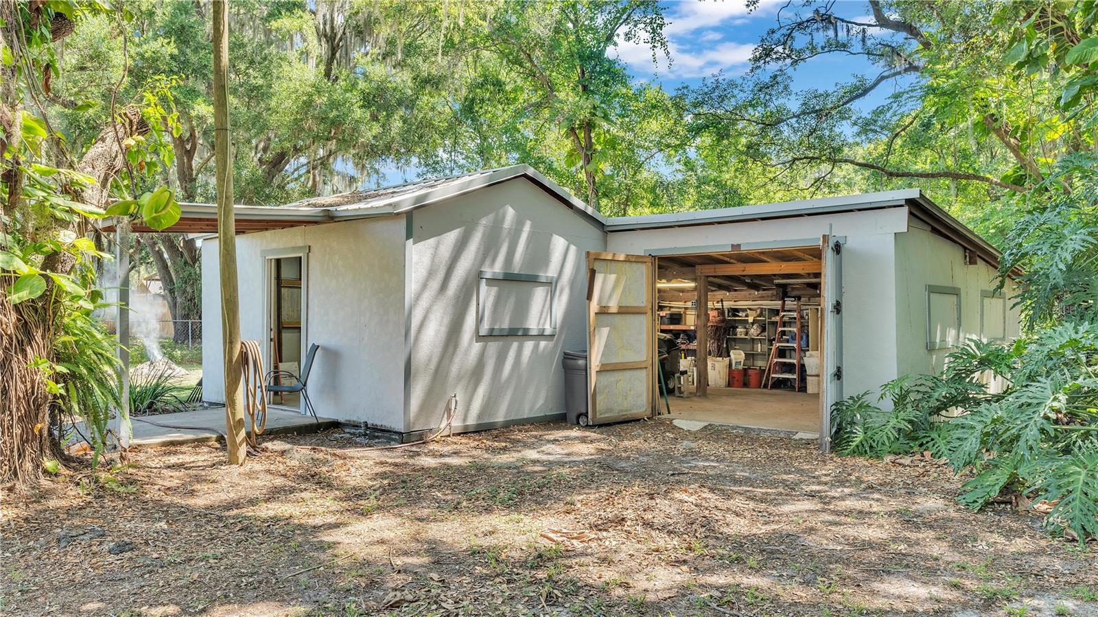 Image 34 of 44 For 2635 Willow Wood Drive